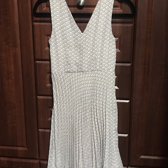 Gorgeous Banana Republic Petite Formal Dress - Picture 4 of 5